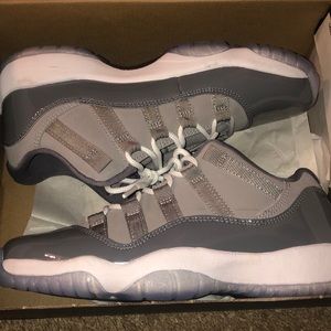 Jordan 11 retro grey